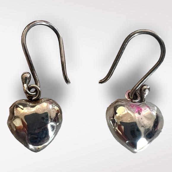 Small silver heart earrings - Picture 2 of 3